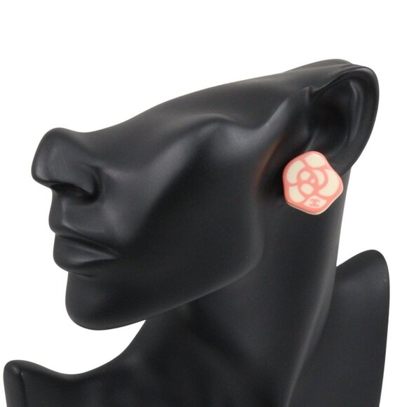CHANEL Camelia Earring *One side White plastic 3.2g Women - Picture 1 of 7